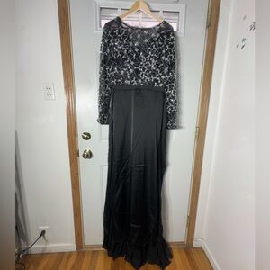 Chic Black and Silver Long Sleeve Gown